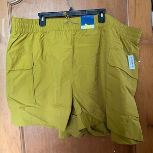 NWT Old Navy High Rise Quick Dry Shorts Chartreuse 3X
